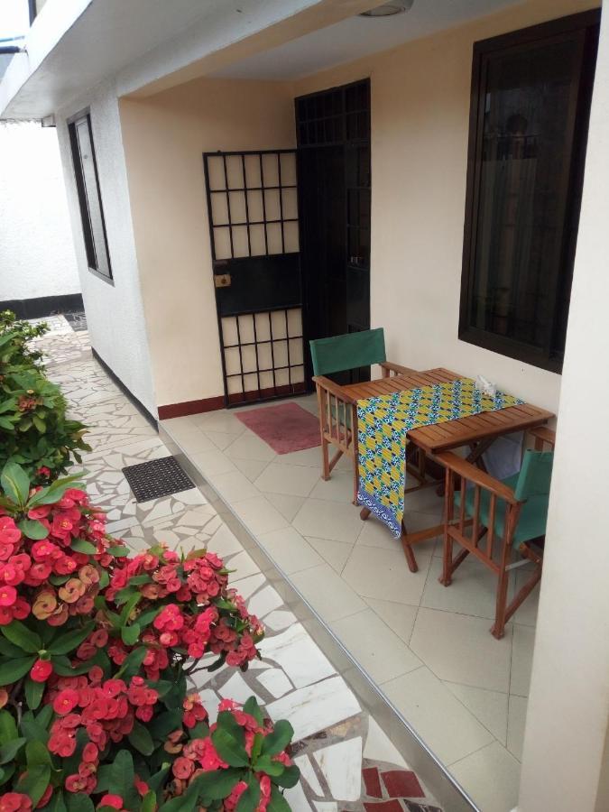 Kivulini Homestay Dar es Salaam Exterior foto